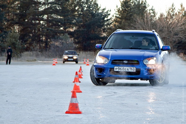 Контраварийное вождение в Тольятти. Ultra Подарки. Купить уроки контраварийного вождения в Тольятти. Научитесь водить машину в любых условиях! Сервис UltraPodarki.ru 8 800 505 95 30. Контраварийное вождение Тольятти, контраварийное вождение, экстремальное вождение Тольятти, экстремальное вождение, обучение вождению Тольятти, обучение вождению, вождение Тольятти, вождение,  курс вождения Тольятти, курс вождения, курсы экстремальное вождения Тольятти, курсы экстремального вождения, обучение в автошколе Тольятти, обучение в автошколе