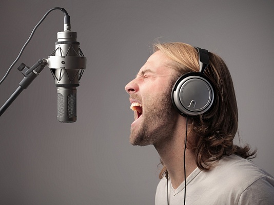 Запись песни в Тольятти. Ultra Подарки. Запись песни в студии звукозаписи Тольятти. Купить сертификат на создание своей песни в студии. Ultra Подарки Сервис UltraPodarki.ru 8 800 505 95 30. Запись песни Тольятти, запись песни, запись песни в студии Тольятти, запись песни в студии, сертификат на запись песни в Тольятти, сертификат на запись песни, урок вокала Тольятти, урок вокала, обучение вокалу Тольятти, обучение вокалу, эстрадный вокал Тольятти, эстрадный вокал,  создание песни Тольятти, создание песни