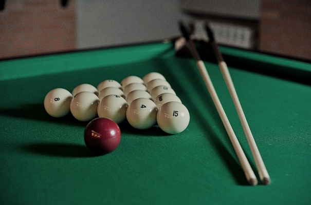 Игра в бильярд Тольятти.Ultra Подарки. Игра в бильярд Тольятти. Попробуйте настоящий бильярд, в бильярдном клубе. Сервис: UltraPodarki.ru 8 800 505 95 30. Игра в бильярд, игра в бильярд Тольятти, русский бильярд, русский бильярд Тольятти, бильярдный клуб, бильярдный клуб Тольятти, бильярд Тольятти, купить бильярд Тольятти