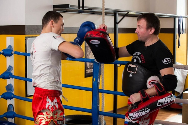 Купить занятие тайским боксом в Тольятти. Сервис Ultra Подарки. Хотите взять уроки Муай Тай в клубе тайского бокса? Купите сертификат на занятие тайским боксом в Тольятти. Сервис UltraPodarki.ru 8 800 505 95 30. Занятия тайским боксом, тайский бокс индивидуальные занятия, занятия тайским боксом в Тольятти, тайский бокс цена, тайский бокс тренировка, тайский бокс клуб, тайский бокс клуб в Тольятти, муай тай, уроки муай тай, сертификат на тайский бокс, Муай Тай Тольятти, Тайский бокс Тольятти, купить тайский бокс, купить муай тай, купить Тайский бокс Тольятти