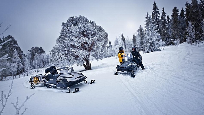 Катание на снегоходах в Тольятти в подарок. Сервис Ultra Подарки
. Подарочный сертификат на катание на снегоходах в Тольятти с друзьями. Закажите прокат снегоходов в подарок для мужчины по привлекательным ценам. Живописные маршруты для езды на снегоходах это отличная возможность активного отдыха. Сервис UltraPodarki.ru 8 800 505 95 30. катание на снегоходах, подарочный сертификат на катание на снегоходе, прокат снегоходов, прокат снегоходов Тольятти, катание на снегоходах Тольятти, езда на снегоходе