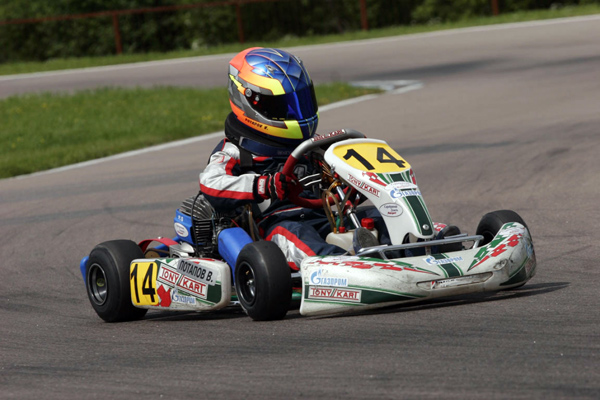 Картинг в Тольятти. ULTRA ПОДАРКИ. Купить картинг в Тольятти. Попробуйте участие в настоящей гонке и получите порцию незабываемых эмоций. Гонки на картах - это приятно и доступно. Сервис UltraPodarki.ru 8 800 505 95 30. Картинг Тольятти, картинг, гонки на картах Тольятти, гонки на картах, езда на карте Тольятти, езда на карте, купить картинг Тольятти, купить картинг, картинг цена Тольятти, картинг цена, картинг клуб Тольятти, картинг клуб, картинг центр, картинг центр Тольятти