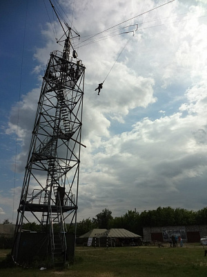 Роупджампинг - прыжки с верёвкой в Тольятти. Подарочные сертификаты Ultra Подарки. Роупджампинг в Тольятти - Экстремальный оригинальный подарок или подарочный сертификат на Роупджампинг - прыжки с верёвкой. Сервис UltraPodarki.ru 8-800-505-95-30. роупджампинг Тольятти, прыжок веревка Тольятти, роупджампинг, прыжок веревка, прыжок с веревкой, Подарок, подарочный сертификат, экстрим, экстремальный подарок