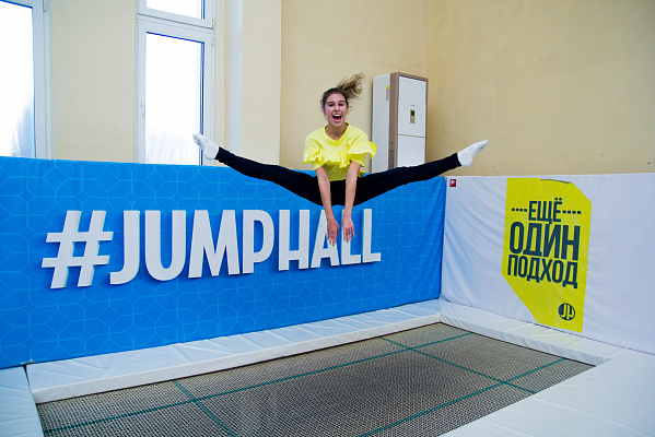  Батутный центр Jump Hall в Тольятти. Сервис Ultra Подарки. Купить подарочный сертификат в батутный центр Jump Hall, попробуйте прыжки на батуте в Тольятти. Сервис UltraPodarki.ru 8 (800) 555 95-30.. Батутный центр Jump Hall, батутный центр, батутный центр цены, батутный центр в Тольятти,  батутный парк, батут прыгать, прыжки +на батуте, батут Тольятти, батут спорт