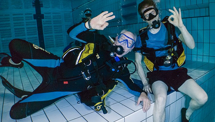 Дайвинг в Тольятти глубокое погружение с аквалангом. Ultra Подарки. Дайвинг. Купить дайвинг в Тольятти, обучение глубокому погружению, арендовать акваланг и подводное снаряжение. UltraPodarki.ru 8 800 505 95 30. дайвинг погружение Тольятти, подводное плавание Тольятти, дайвинг клуб Тольятти, подарочные сертификаты, глубокое погружение, погружение с аквалангом Тольятти, дайвинг центр Тольятти, купить дайвинг Тольятти