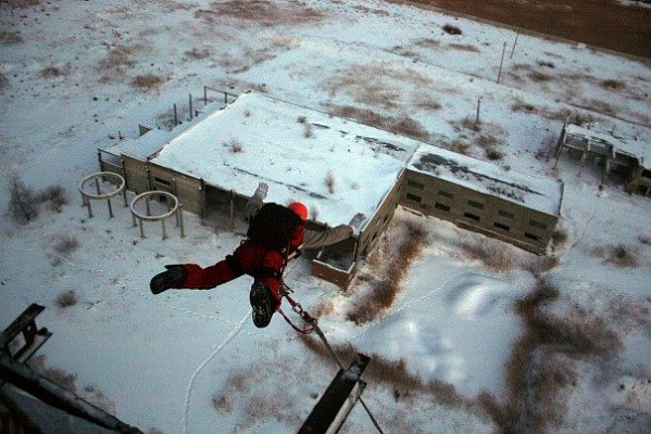 Роупджампинг - прыжки с верёвкой в Тольятти. Подарочные сертификаты Ultra Подарки. Роупджампинг в Тольятти - Экстремальный оригинальный подарок или подарочный сертификат на Роупджампинг - прыжки с верёвкой. Сервис UltraPodarki.ru 8-800-505-95-30. роупджампинг Тольятти, прыжок веревка Тольятти, роупджампинг, прыжок веревка, прыжок с веревкой, Подарок, подарочный сертификат, экстрим, экстремальный подарок