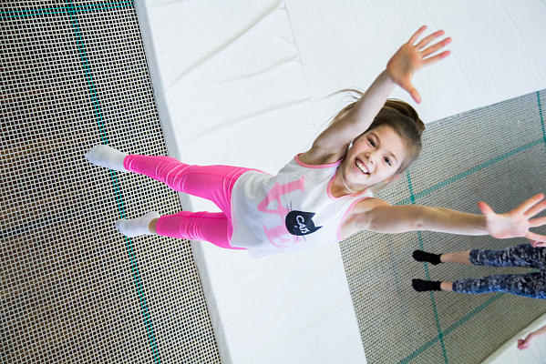  Батутный центр Jump Hall в Тольятти. Сервис Ultra Подарки. Купить подарочный сертификат в батутный центр Jump Hall, попробуйте прыжки на батуте в Тольятти. Сервис UltraPodarki.ru 8 (800) 555 95-30.. Батутный центр Jump Hall, батутный центр, батутный центр цены, батутный центр в Тольятти,  батутный парк, батут прыгать, прыжки +на батуте, батут Тольятти, батут спорт