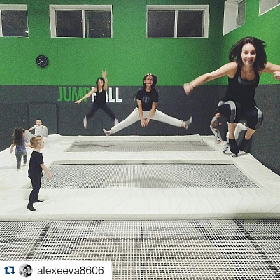  Батутный центр Jump Hall в Тольятти. Сервис Ultra Подарки. Купить подарочный сертификат в батутный центр Jump Hall, попробуйте прыжки на батуте в Тольятти. Сервис UltraPodarki.ru 8 (800) 555 95-30.. Батутный центр Jump Hall, батутный центр, батутный центр цены, батутный центр в Тольятти,  батутный парк, батут прыгать, прыжки +на батуте, батут Тольятти, батут спорт