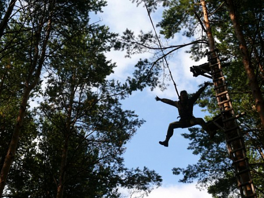 Роупджампинг - прыжки с верёвкой в Тольятти. Подарочные сертификаты Ultra Подарки. Роупджампинг в Тольятти - Экстремальный оригинальный подарок или подарочный сертификат на Роупджампинг - прыжки с верёвкой. Сервис UltraPodarki.ru 8-800-505-95-30. роупджампинг Тольятти, прыжок веревка Тольятти, роупджампинг, прыжок веревка, прыжок с веревкой, Подарок, подарочный сертификат, экстрим, экстремальный подарок