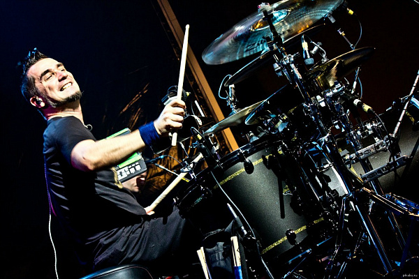 Купить игру на барабанах в Тольятти. Сервис Ultra Подарки. Хотите играть на барабанах? Купите сертификат на обучение игре на барабанах в Тольятти. Сервис UltraPodarki.ru 8 800 505 95 30. Игра на барабанах, уроки игры на барабанах, обучение игре на барабанах, барабан обучение, играть на барабанах, игра на барабанах сертификат, уроки на барабанах, игра на барабанах в Тольятти, уроки игры на барабанах в Тольятти, барабаны цена Тольятти, уроки на барабанах в Тольятти