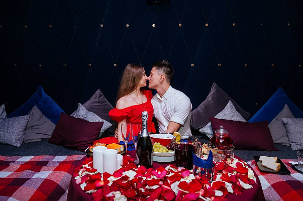 Романтическое свидание в кинотеатре в Тольятти. Ultra Подарки. Купить романтическое свидание в кинотеатре в Тольятти. Подарите самым близким незабываемые моменты и признайтесь в искренних чувствах. Сервис UltraPodarki.ru 8-800-505-95-30. Романтическое свидание в кинотеатре в Тольятти, свидание в Тольятти, свидание в кинотеатре, сертификат на свидание в кинотеатре, сертификат на свидание в Тольятти, купить свидание, купить свидание Тольятти, первое свидание, девушка свидание, хороший кинотеатре, романтический кинотеатре, романтический вечер, романтический ужин, романтические любимому, романтическая музыка