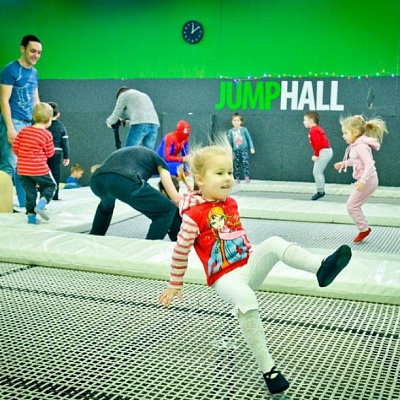  Батутный центр Jump Hall в Тольятти. Сервис Ultra Подарки. Купить подарочный сертификат в батутный центр Jump Hall, попробуйте прыжки на батуте в Тольятти. Сервис UltraPodarki.ru 8 (800) 555 95-30.. Батутный центр Jump Hall, батутный центр, батутный центр цены, батутный центр в Тольятти,  батутный парк, батут прыгать, прыжки +на батуте, батут Тольятти, батут спорт